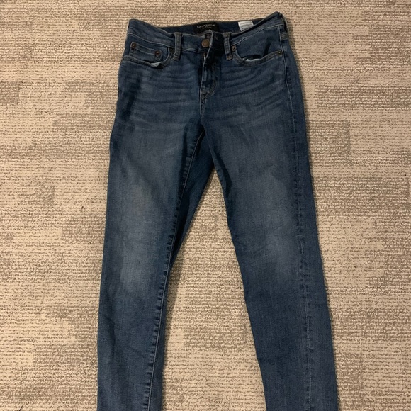 Banana Republic skinny jeans, 25 Petite - Picture 2 of 4